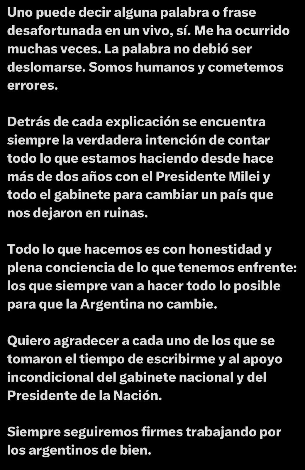 Adorni; deslomado, el jefe de gabinete que vuela alto